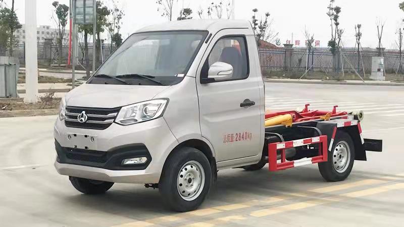 國(guó)六3方 藍(lán)牌長(zhǎng)安勾臂垃圾車(chē)