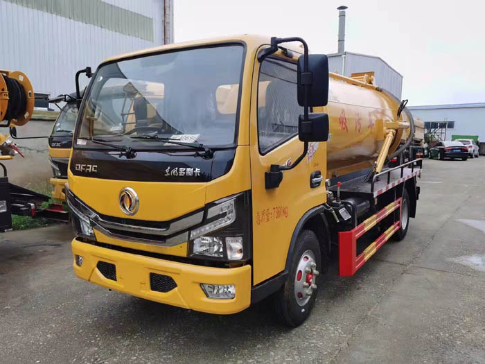 國六5方東風(fēng)多利卡吸污車