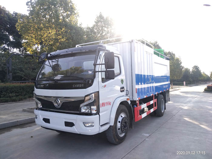 東風F7福瑞卡污水處理車